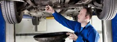 Assurance pour van aménagé : guide complet auto vidange garage