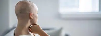 La lutte contre le cancer du sein passe principalement par le dépistage qui vise à détecter des anomalies, en ce sens l'IA est une aide précieuse. cancer-sein-femme