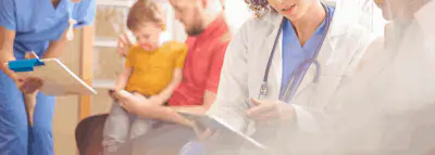 La santé des Français sous surveillance avec Albane Patients remplissant un questionnaire de santé