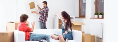 Coliving : un habitat en plein essor sous le feu des critiques politiques jeunes coliving
