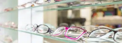 Hypermétropie : options et remboursements lunettes-etageres