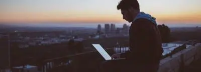 teletravail-salarie-laptop-remote teletravail-salarie-laptop-remote