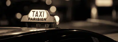 Les taxis en grève contre la réforme du transport des malades Taxi parisien
